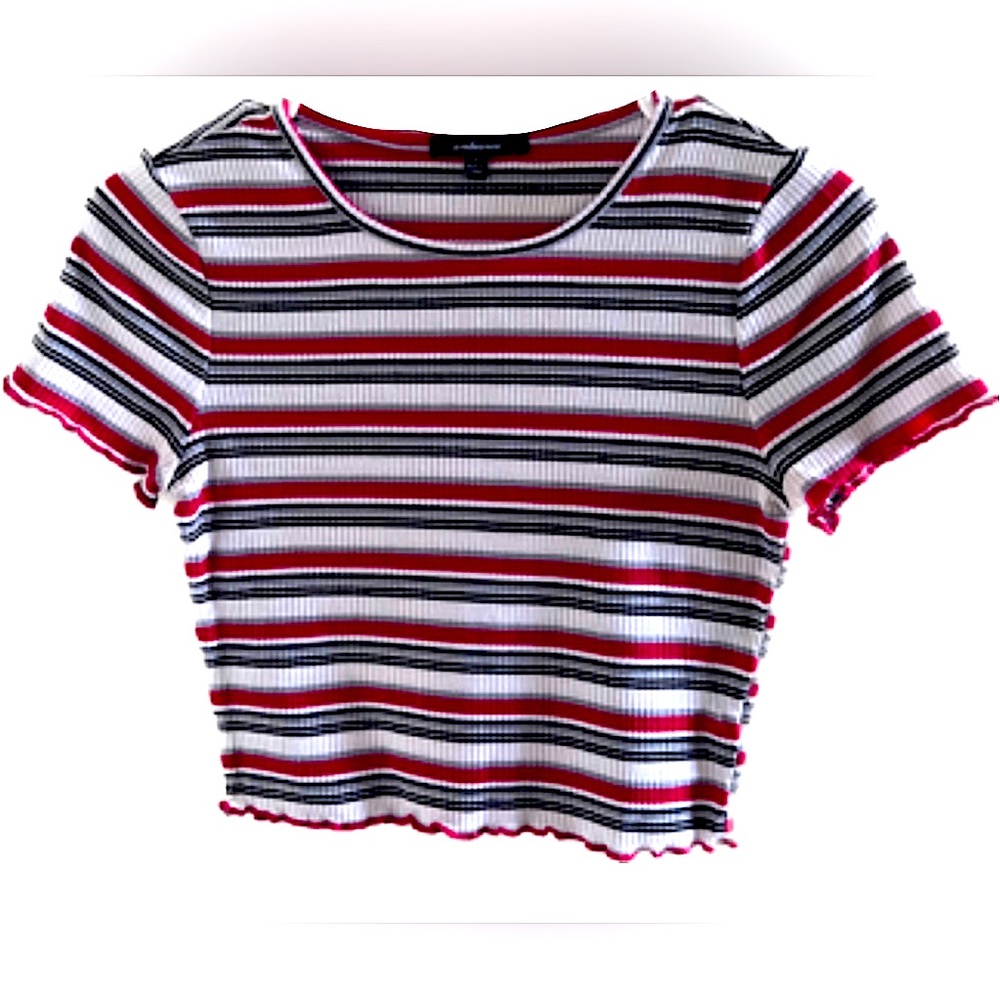 Ambiance cropped tee; Small